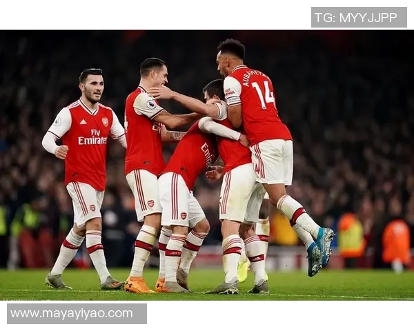 英超焦点战阿森纳逆转曼联红牌争议引发热议与转会传闻