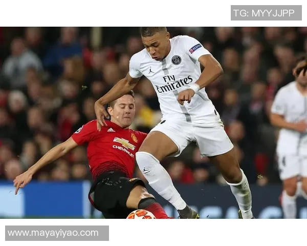 欧冠激战巴黎圣日耳曼逆转曼联绝杀瞬间点燃全场热情