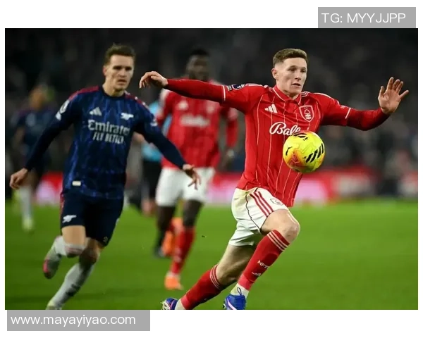 世界杯焦点战阿森纳与热刺激战成平帽子戏法引发争议判罚热议 世界杯焦点战阿森纳与热刺激战成平帽子戏法引发争议判罚热议