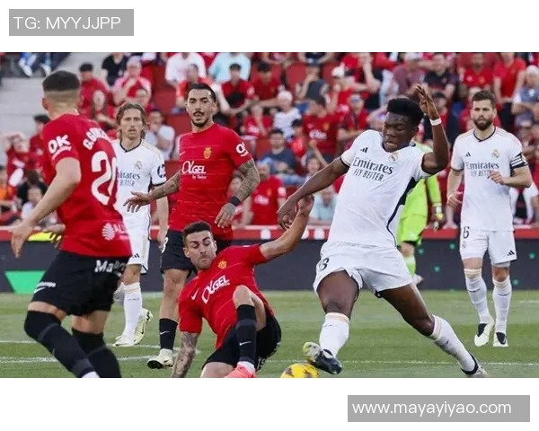 西甲赛场惊现冷门曼联狂胜热刺引发全场轰动解析 西甲赛场惊现冷门曼联狂胜热刺引发全场轰动解析