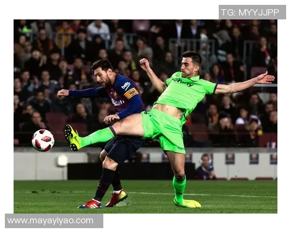 国王杯精彩对决巴萨3-0战胜AC米兰神扑引发争议判罚全场沸腾 国王杯精彩对决巴萨3-0战胜AC米兰神扑引发争议判罚全场沸腾