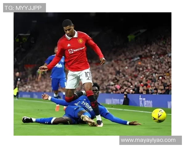 足总杯精彩对决尤文图斯大胜曼联引发全场狂欢 足总杯精彩对决尤文图斯大胜曼联引发全场狂欢