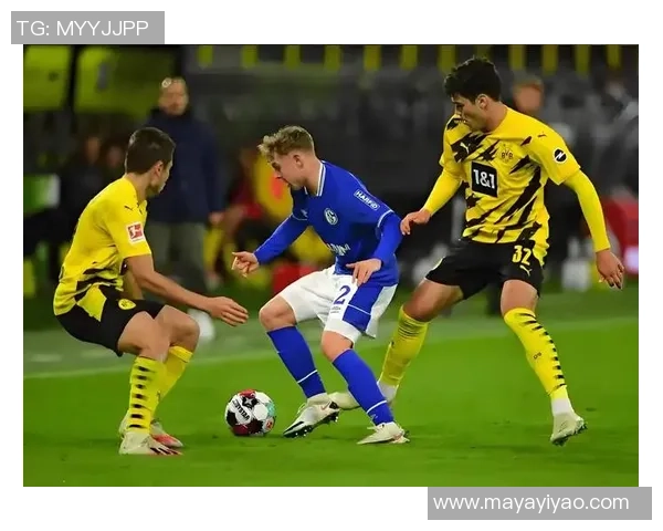 国王杯激战：AC米兰险胜那不勒斯红牌事件引发全场热议